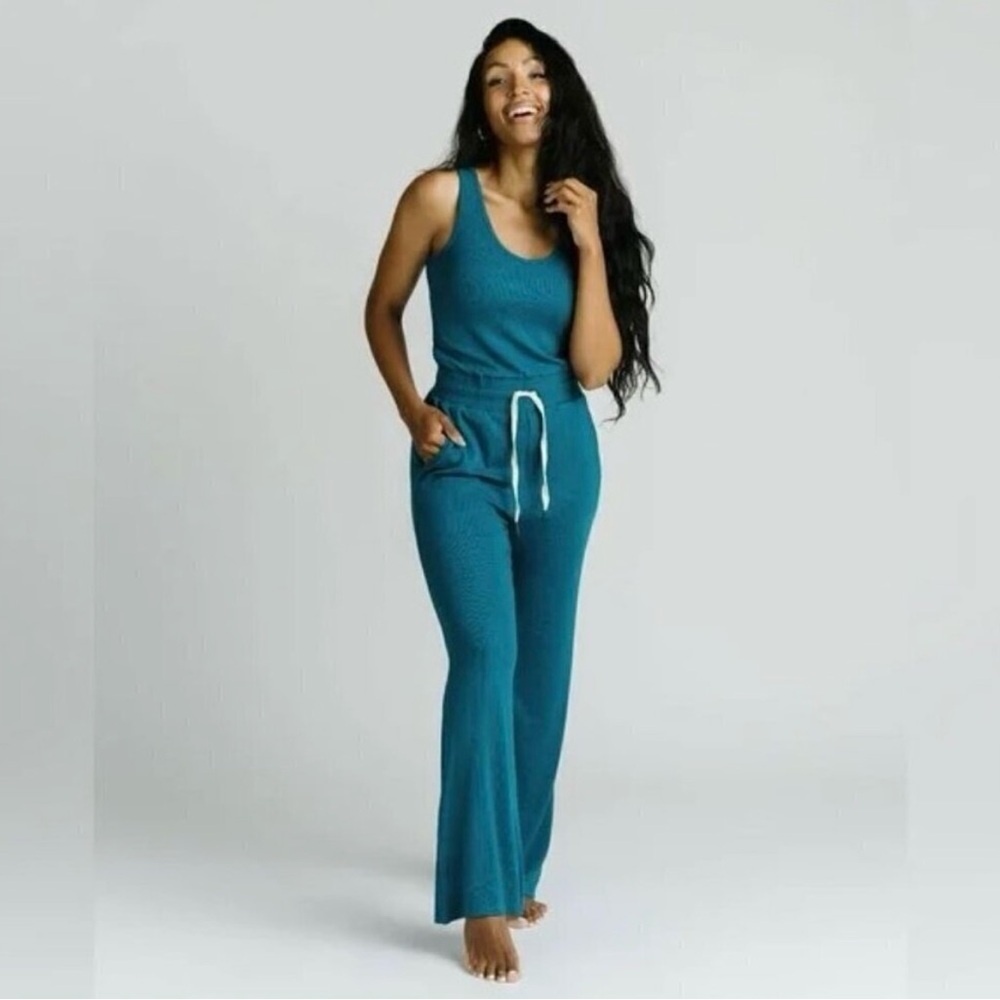 Zyia NWT Teal Sleeveless Jumpsuit